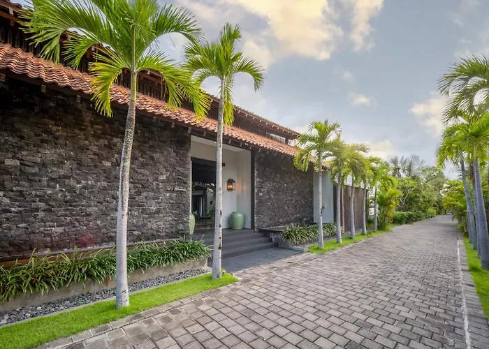 Villa De Suma - Fully Staffed Luxury Villa, Central Seminyak, Walk To The Beach